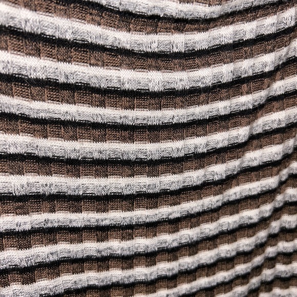 Cute little long sleeve minidress, or long shirt ! - Picture 3 of 3